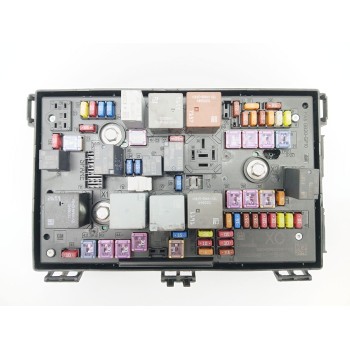 CAJA RELES / FUSIBLES 13449206 