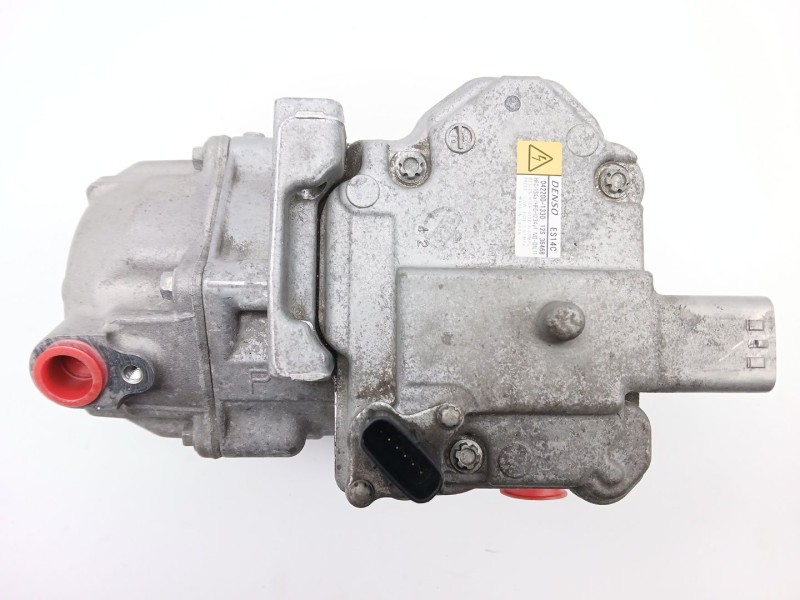 Recambio de compresor aire acondicionado para toyota auris station wagon (_e18_) 1.8 hybrid (zwe186_) referencia OEM IAM 0422001