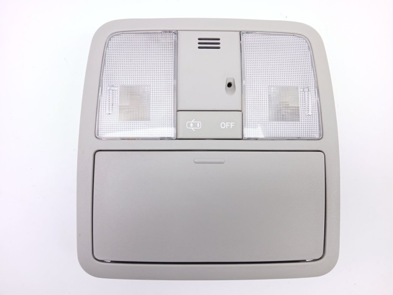 Recambio de luz interior para toyota auris station wagon (_e18_) 1.8 hybrid (zwe186_) referencia OEM IAM 8126002570  