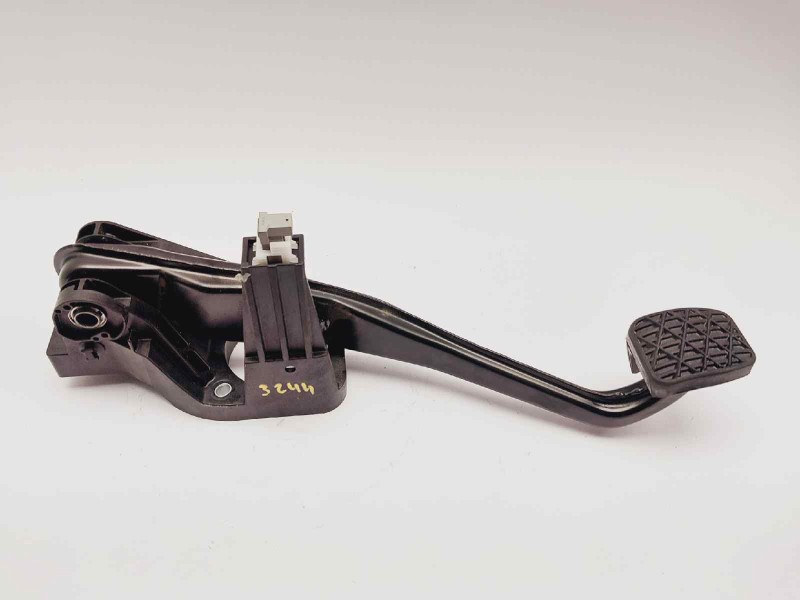 Recambio de pedal freno para mercedes-benz clase cla (w117) cla 200 cdi (117.308) referencia OEM IAM A2462900019 A2462920208 