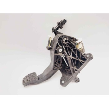PEDAL EMBRAGUE A2462900419 