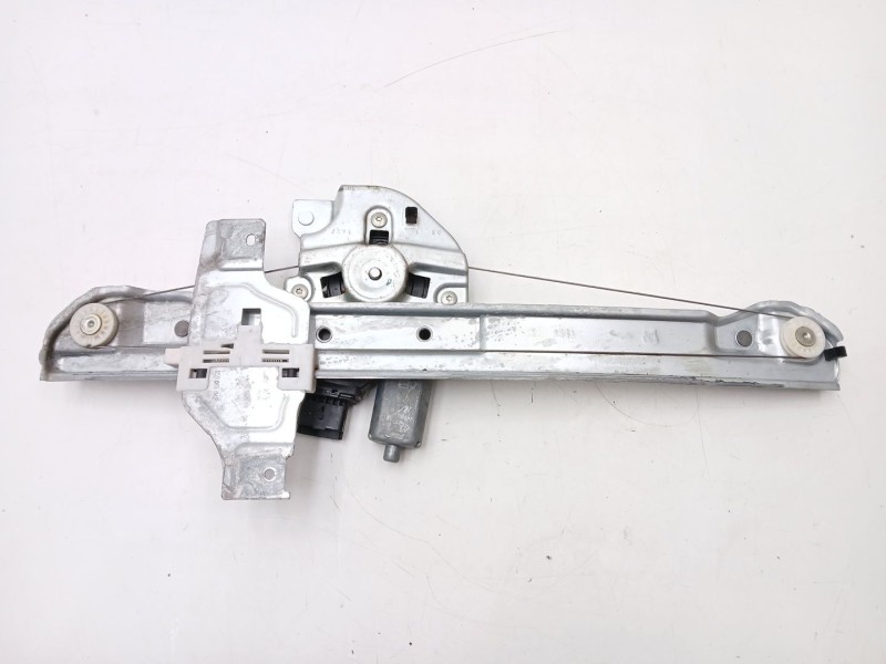 Recambio de elevalunas delantero izquierdo para citroën c3 iii (sx) 1.2 vti 82 referencia OEM IAM 9813093480  