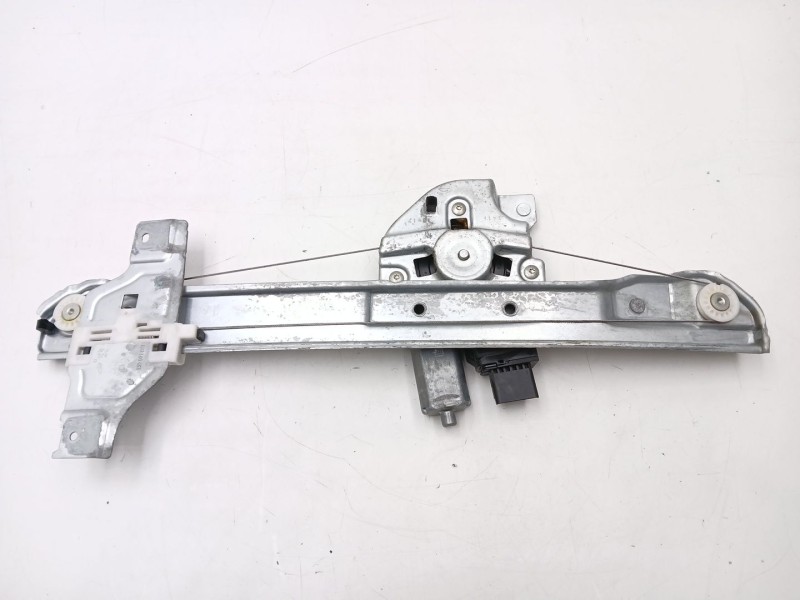 Recambio de elevalunas delantero derecho para citroën c3 iii (sx) 1.2 thp 110 referencia OEM IAM 9813093380  