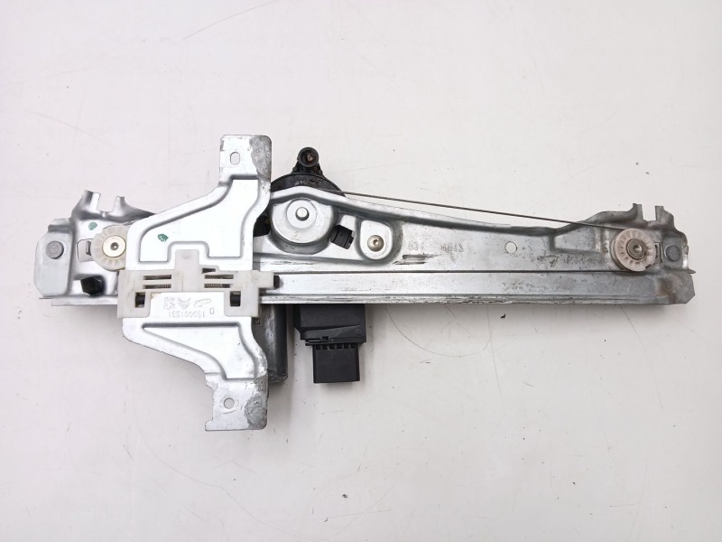 Recambio de elevalunas trasero derecho para citroën c3 iii (sx) 1.2 thp 110 referencia OEM IAM 9813093580  