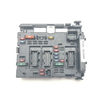 CAJA RELES / FUSIBLES 9650664180 