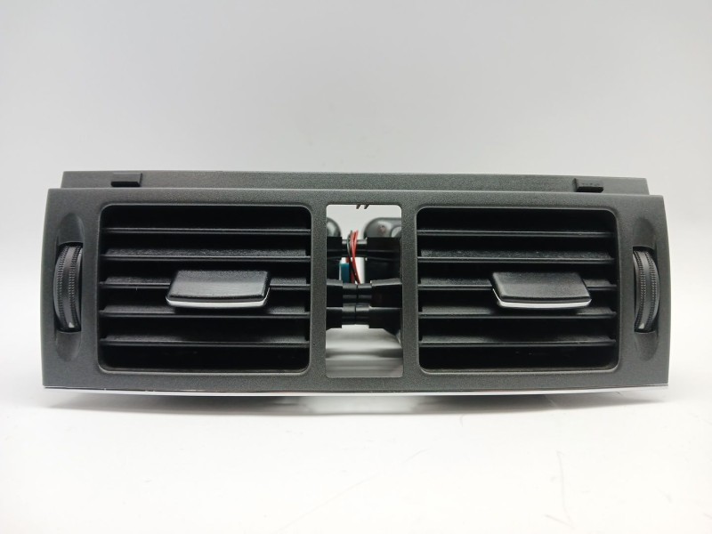 Recambio de rejilla aireadora para mercedes-benz clase c (w204) c 200 cdi (204.001) referencia OEM IAM A2048305754  