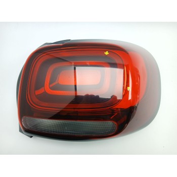 PILOTO TRASERO DERECHO YQ00042580 
