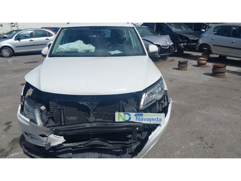 VOLKSWAGEN TIGUAN (5N_)