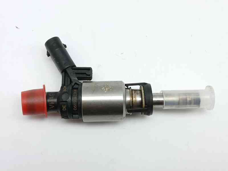 Recambio de inyector para audi a4 b8 avant (8k5) 1.8 tfsi quattro referencia OEM IAM 0261500074 06H906036H 