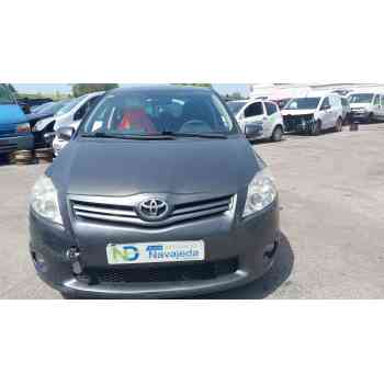 toyota auris (_e15_) del año 2011