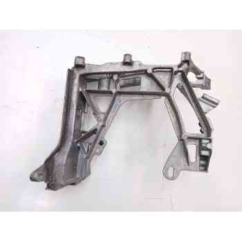 SOPORTE FARO DERECHO A2056221700 