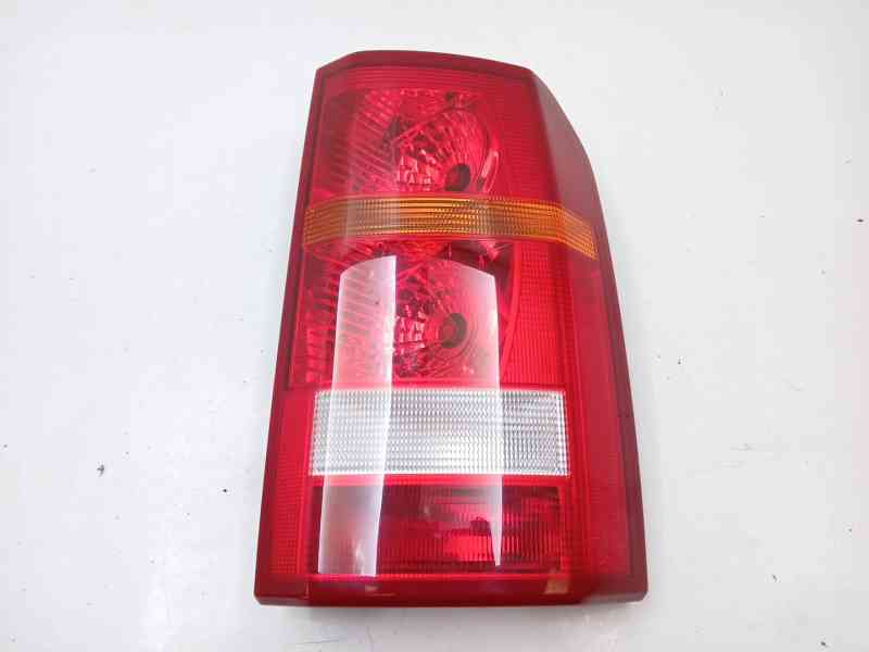 Recambio de piloto trasero derecho para land rover discovery iii (l319) 2.7 td 4x4 referencia OEM IAM  XFB000563 