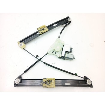 ELEVALUNAS DELANTERO DERECHO 6F0837462C 2Q1959406E