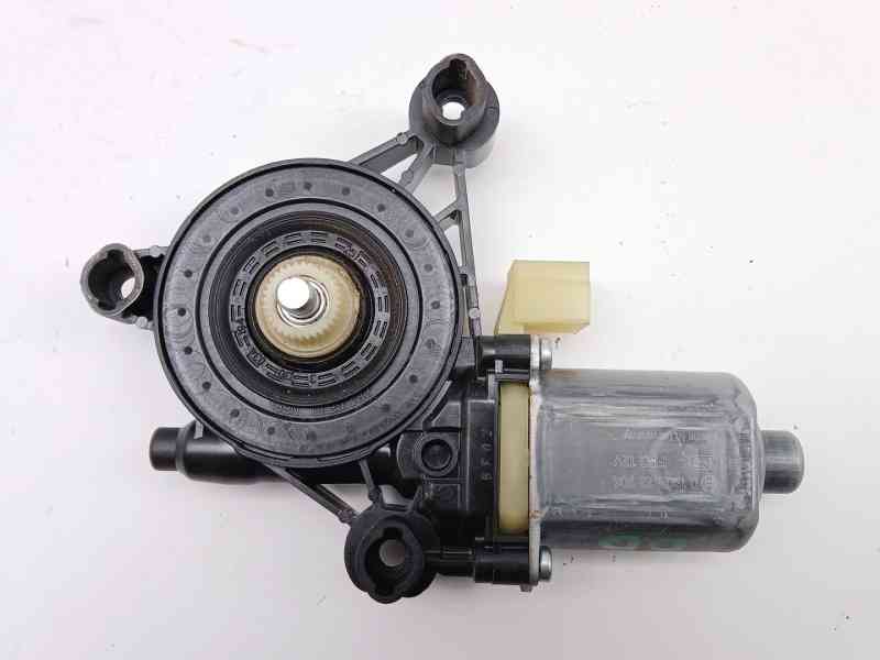 Recambio de motor elevalunas delantero derecho para audi a1 sportback (gba) 30 tfsi referencia OEM IAM  8W0959802 