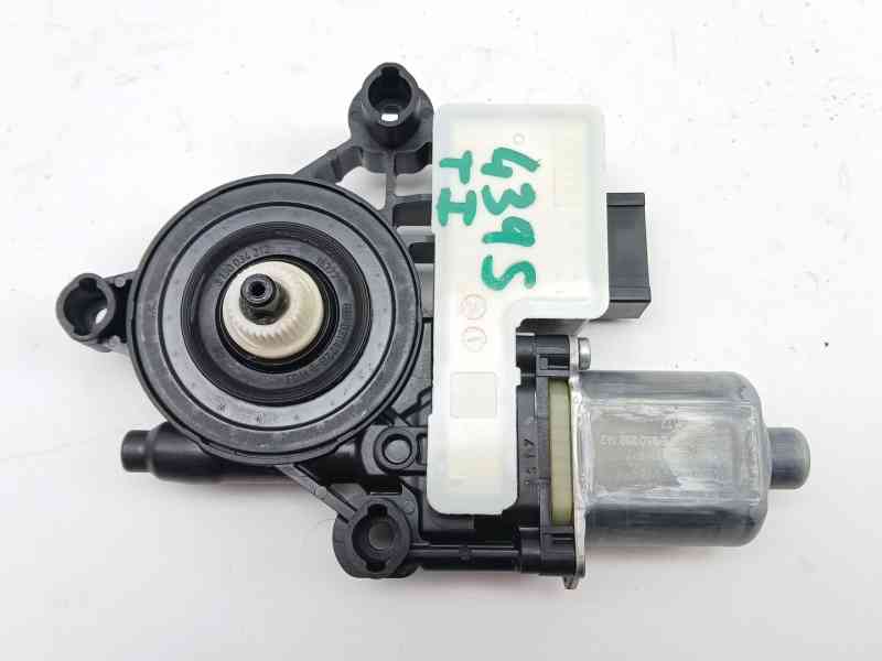 Recambio de motor elevalunas trasero izquierdo para volkswagen golf viii (cd1, da1) 2.0 tdi referencia OEM IAM  5Q0959408G 