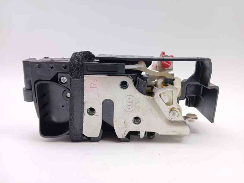 Recambio de cerradura puerta delantera derecha para ssangyong korando (ck) 2.2 xdi referencia OEM IAM  7122034001 