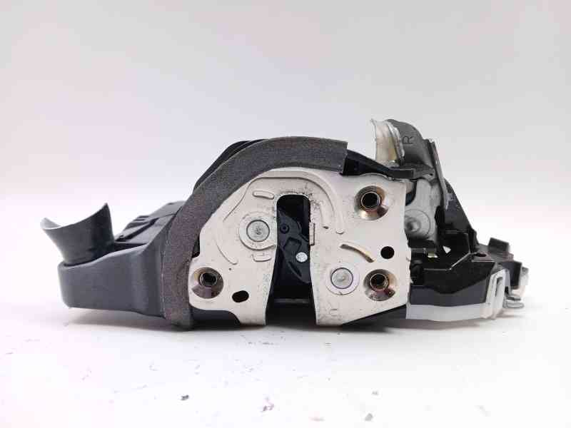 Recambio de cerradura puerta delantera derecha para toyota yaris (_p21_, _pa1_, _ph1_) 1.5 (mxpa11) referencia OEM IAM  69030K00