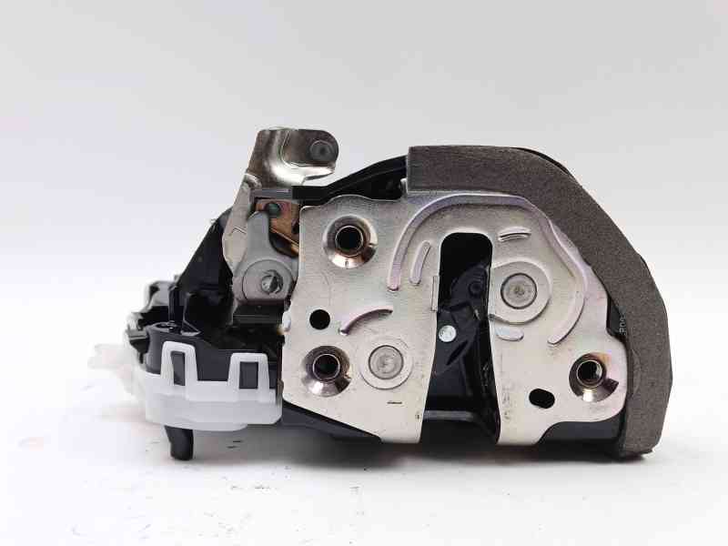 Recambio de cerradura puerta trasera izquierda para toyota yaris (_p21_, _pa1_, _ph1_) 1.5 (mxpa11) referencia OEM IAM  69060K00
