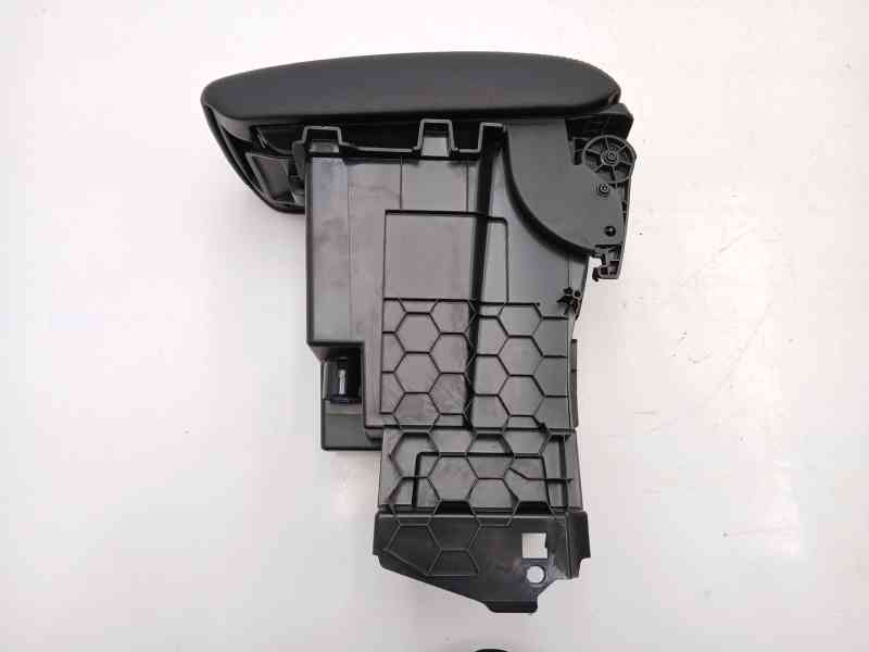 Recambio de apoyabrazos central para suzuki sx4 s-cross (jy) 1.4 t (akk 414) referencia OEM IAM  7585061M005PK 
