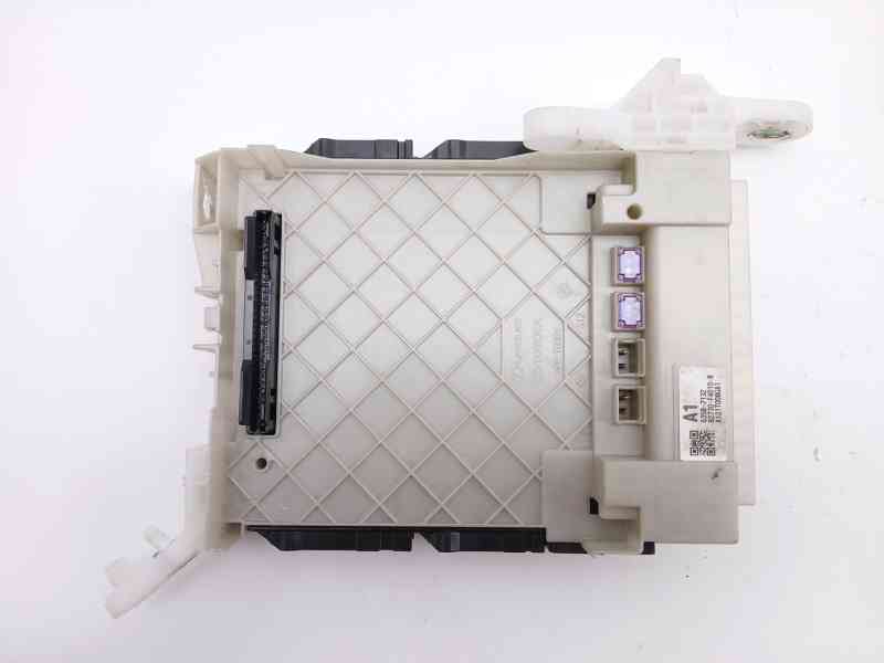 Recambio de caja reles / fusibles para toyota c-hr (_x1_) 1.8 hybrid (zyx10_, zyx11_) referencia OEM IAM 82730F4010 82730F4010 