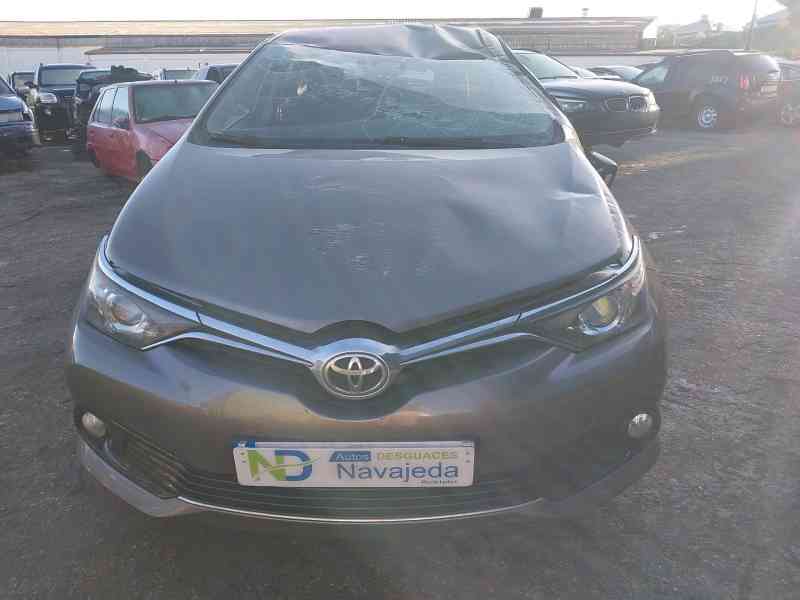 TOYOTA AURIS (_E18_)
