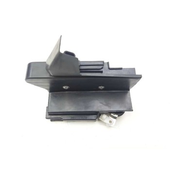 CERRADURA PUERTA TRASERA DERECHA 825022281R 