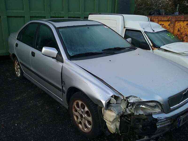 VOLVO S40 BERLINA