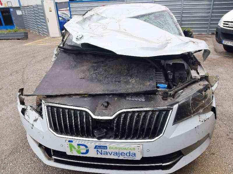 SKODA SUPERB (3V3)
