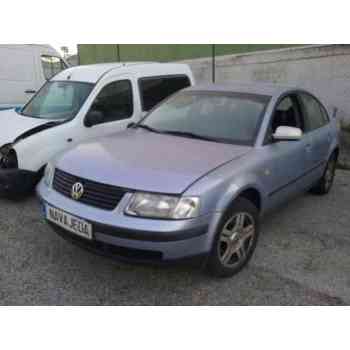 VOLKSWAGEN PASSAT BERLINA (3B2)