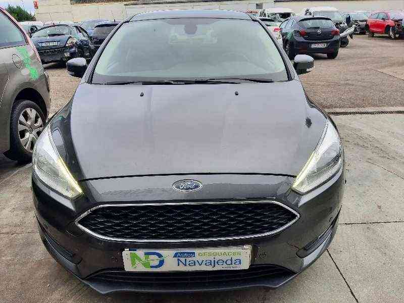 FORD FOCUS TURN.