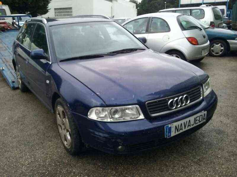 AUDI A4 AVANT (B5)