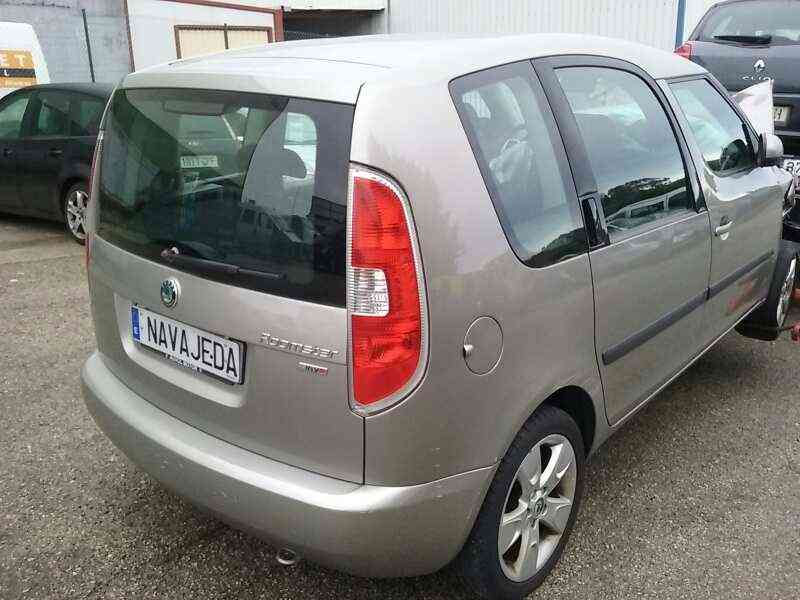 SKODA ROOMSTER (5J7)