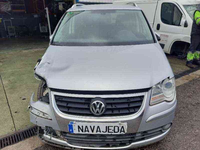 VOLKSWAGEN TOURAN (1T2)