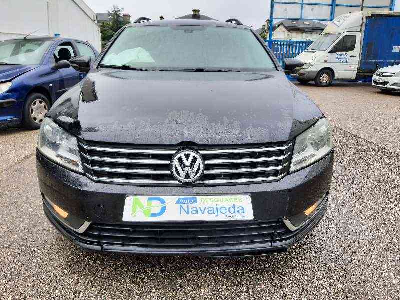 VOLKSWAGEN PASSAT VARIANT (365)