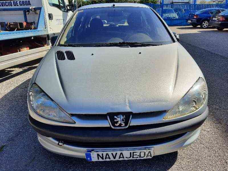 PEUGEOT 206 BERLINA