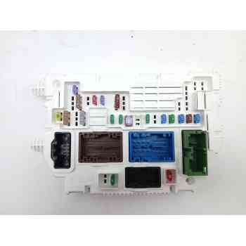 CAJA RELES / FUSIBLES 9830407780 9846631580 9695078080