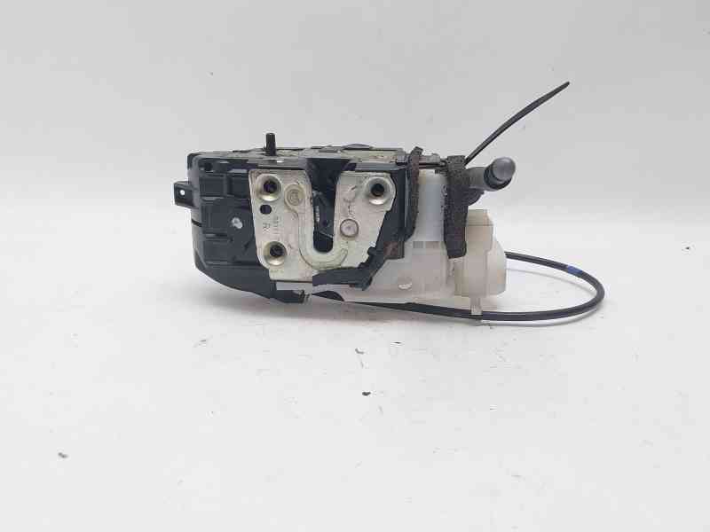 Recambio de cerradura puerta trasera derecha para kia cee´d hatchback (ed) 1.6 crdi 90 referencia OEM IAM 813301H000  