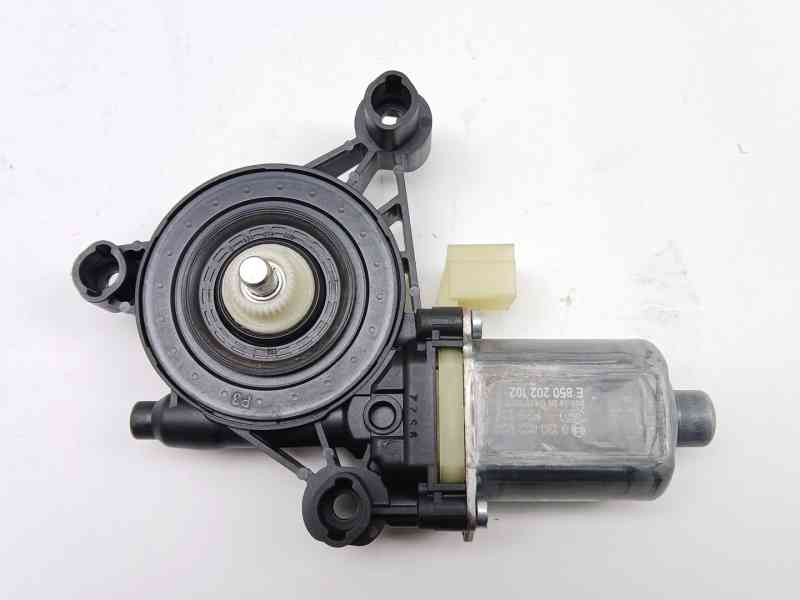 Recambio de motor elevalunas delantero izquierdo para volkswagen touran (5t1) 2.0 tdi referencia OEM IAM 0130822076 5Q0959802C 