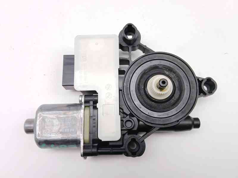 Recambio de motor elevalunas trasero izquierdo para volkswagen touran (5t1) 2.0 tdi referencia OEM IAM 0130822725 5Q0959407E 