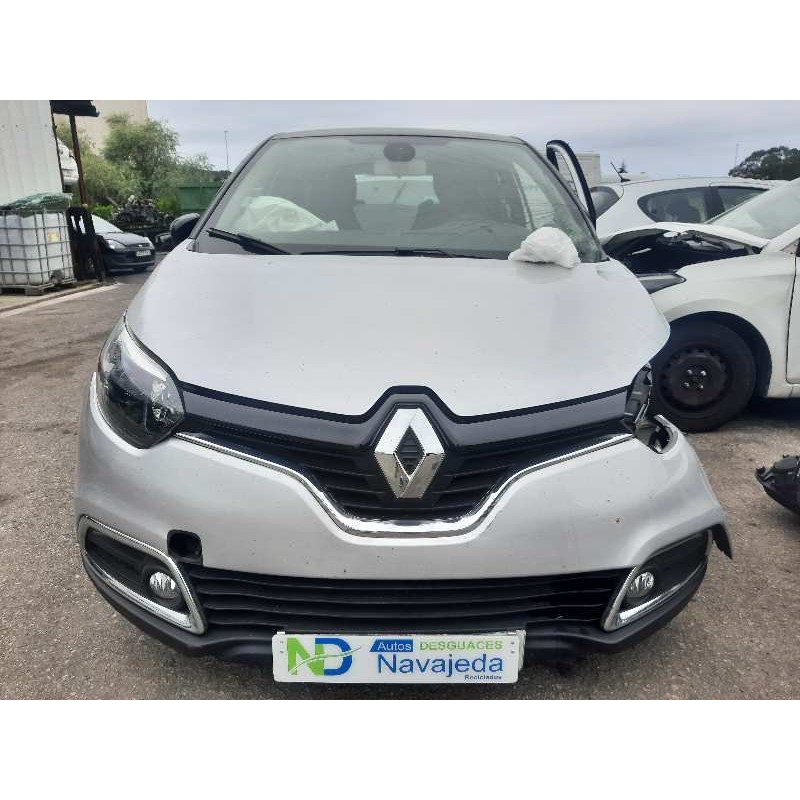 Parasol Izquierda: RENAULT CAPTUR II 