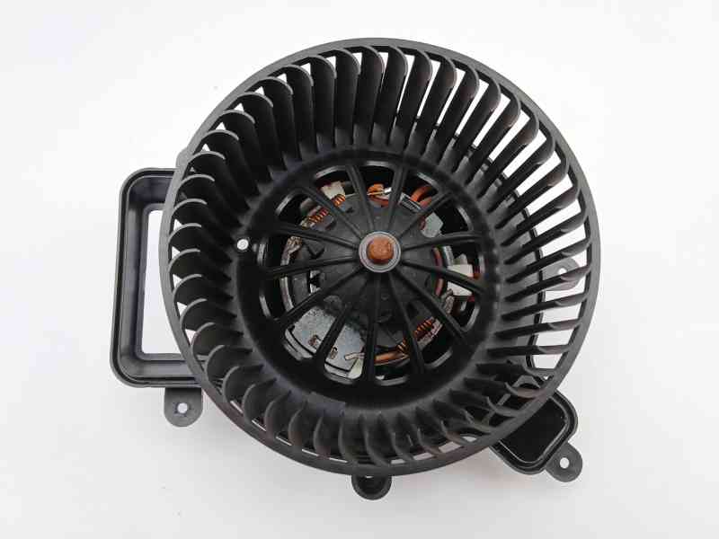 Recambio de motor calefaccion para peugeot 5008 (0u_, 0e_) 1.6 bluehdi 120 referencia OEM IAM T3953002 T3953002 