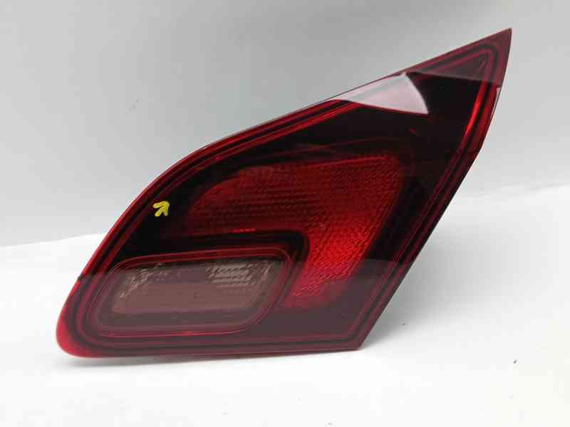 Recambio de piloto trasero derecho interior para opel astra j (p10) 1.6 (68) referencia OEM IAM 13306584 13306584 