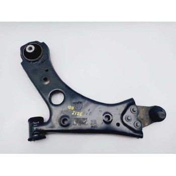 BRAZO SUSPENSION INFERIOR DELANTERO DERECHO 52011612 