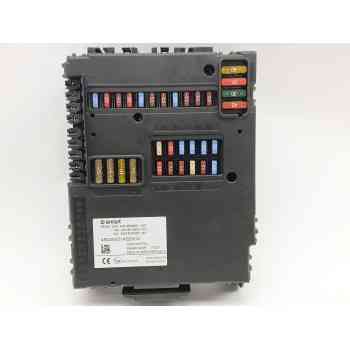 CAJA RELES / FUSIBLES A4519006801 