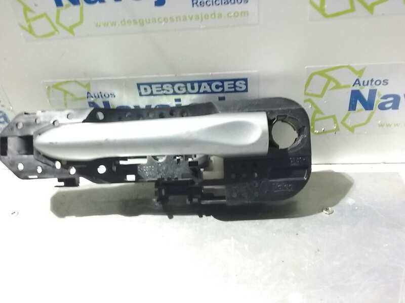 Recambio de maneta exterior delantera izquierda para renault megane iii berlina 5 p dynamique referencia OEM IAM  GRIS 