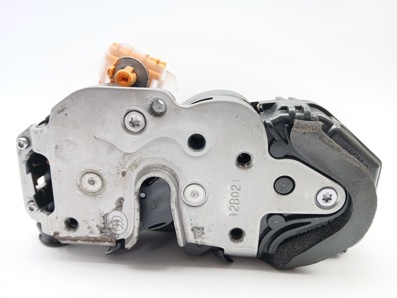 Recambio de cerradura puerta trasera izquierda para opel zafira tourer c (p12) 2.0 cdti (75) referencia OEM IAM 133741  