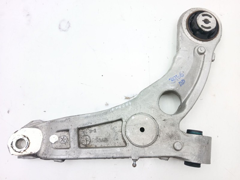 Recambio de brazo suspension inferior delantero derecho para jeep cherokee (kl) 2.2 crd 4x4 referencia OEM IAM 68210238AF  