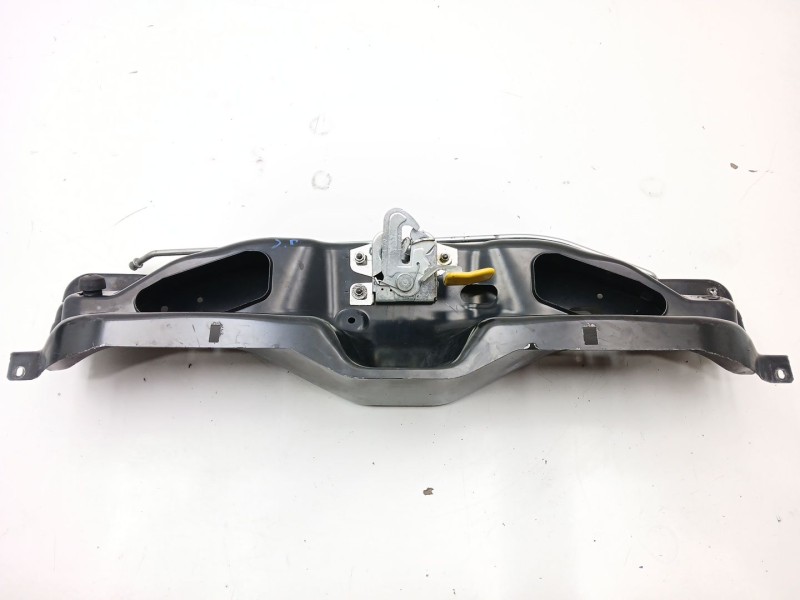 Recambio de travesaño superior para citroën jumper iii furgoneta 2.2 hdi 130 referencia OEM IAM 1675069780  