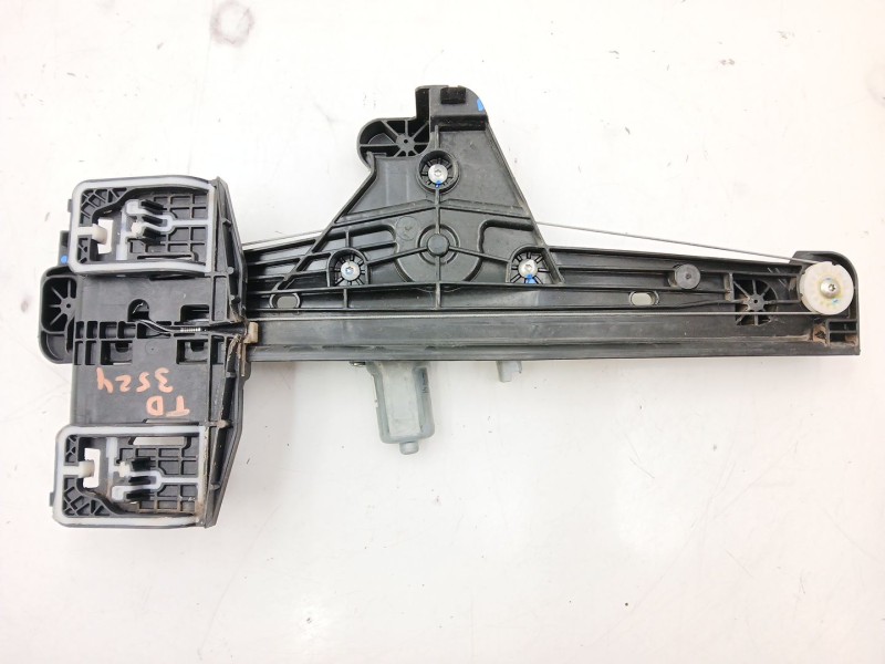 Recambio de elevalunas trasero derecho para opel corsa f elegance referencia OEM IAM 9829045580 9829045280 39182146