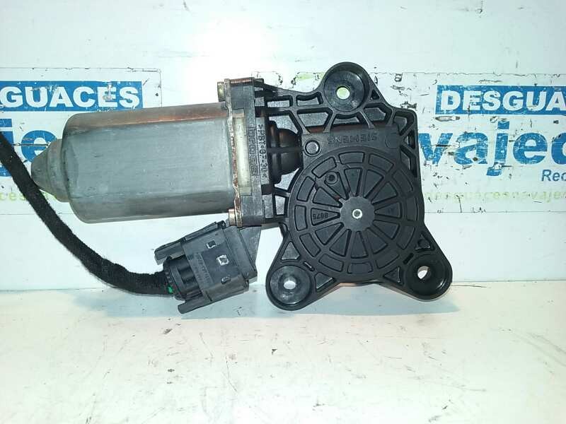 Recambio de motor elevalunas delantero izquierdo para mercedes-benz clase c (w203) berlina referencia OEM IAM  MOTOR ELEVALUNAS 